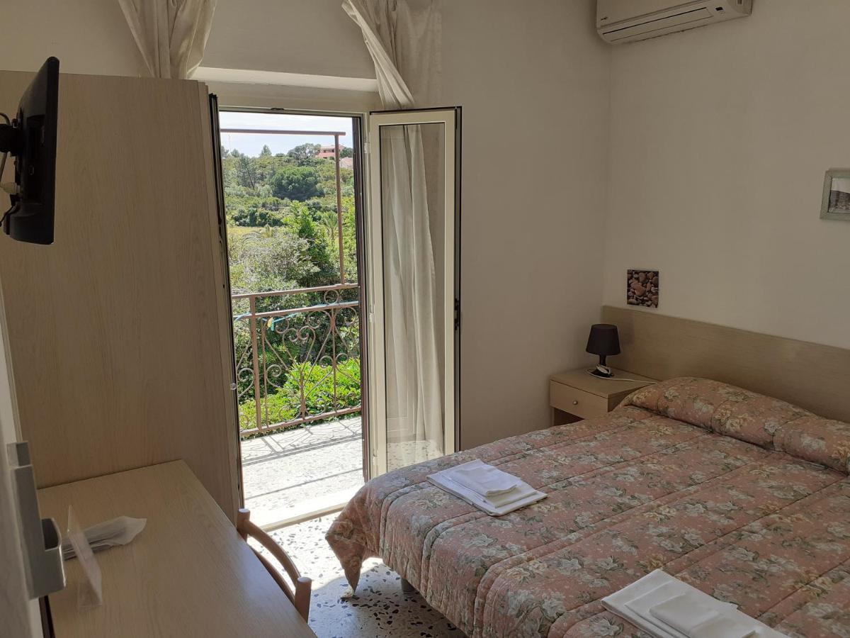 Albergo Bel Tramonto Porto Azzurro Esterno foto